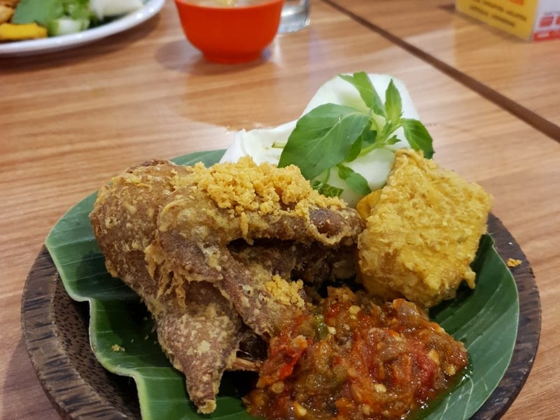 Ayam Penyet