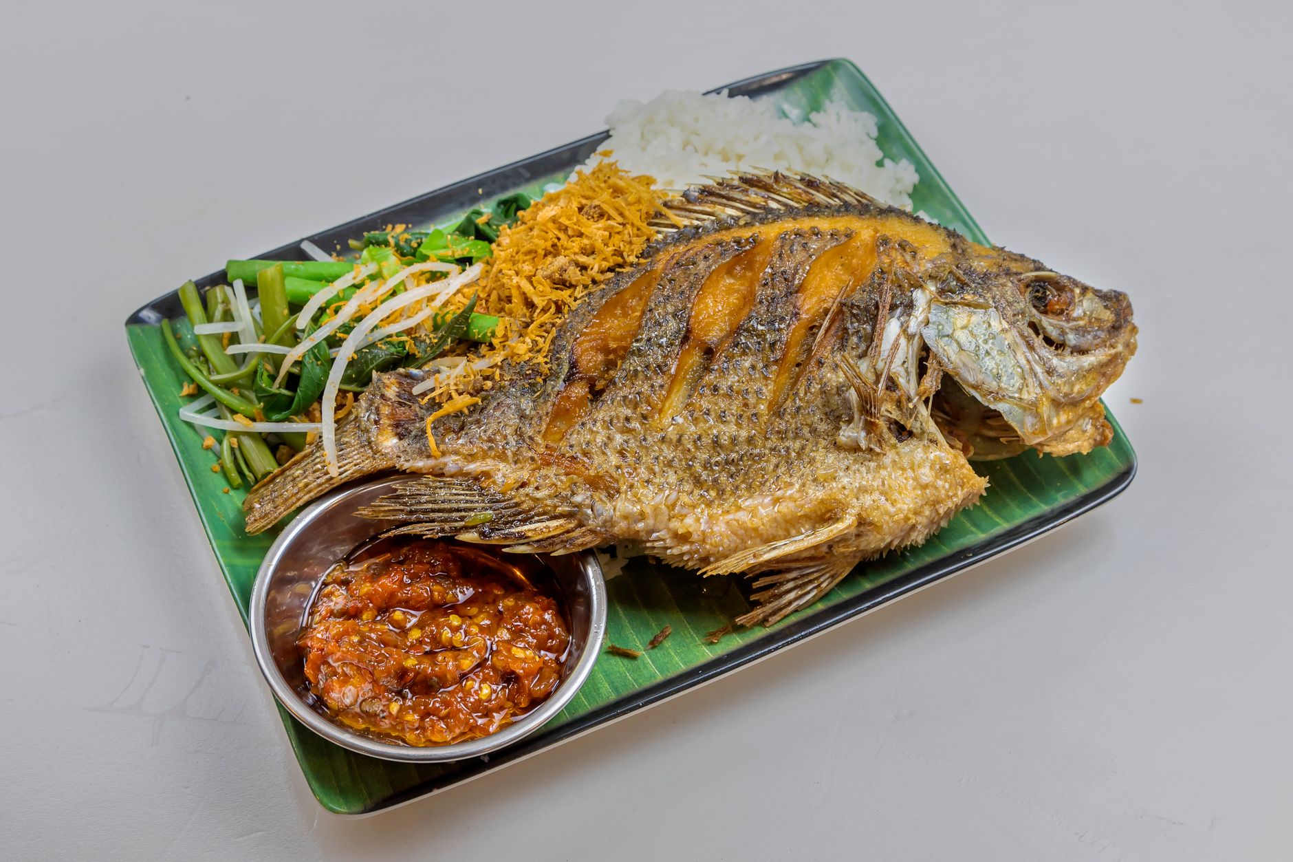 Ikan Bawal Goreng