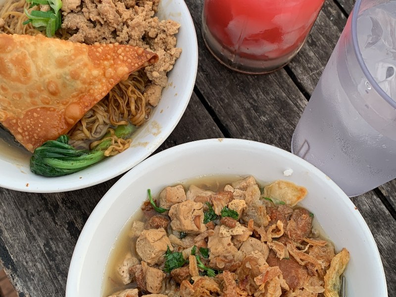 Nasi Bakmoy