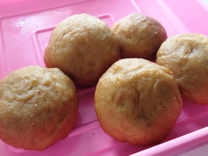 Roti Goreng Isi Sosis