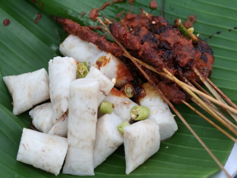 Sate Bulayak