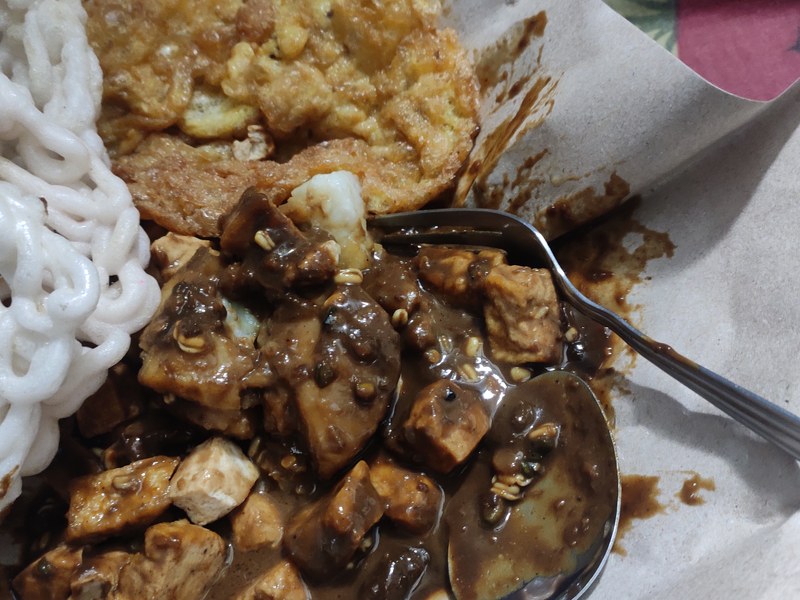 Tahu Tek